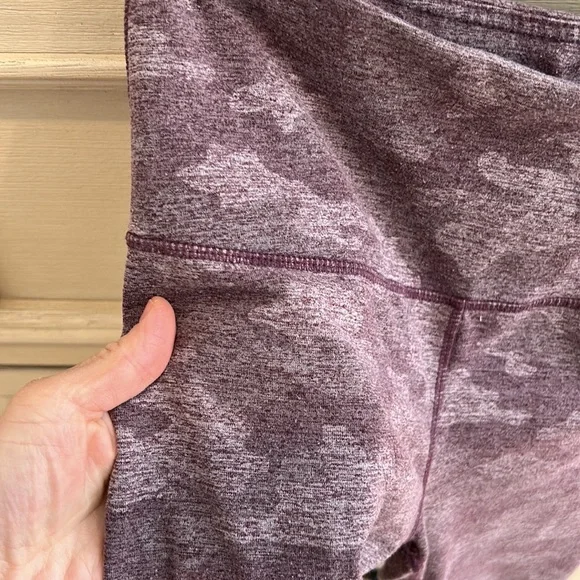 Woman’s small yoga/workout pants. Stretchy and comfy. - Picture 3 of 7